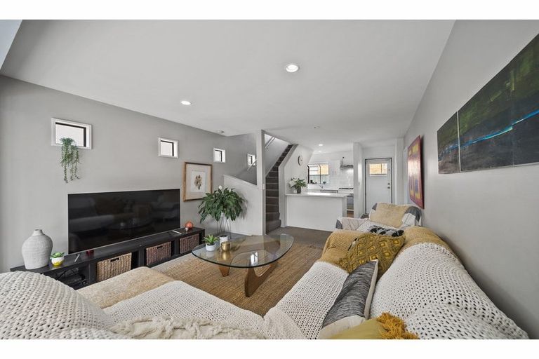 Photo of property in 4/60 Matipo Street, Riccarton, Christchurch, 8041