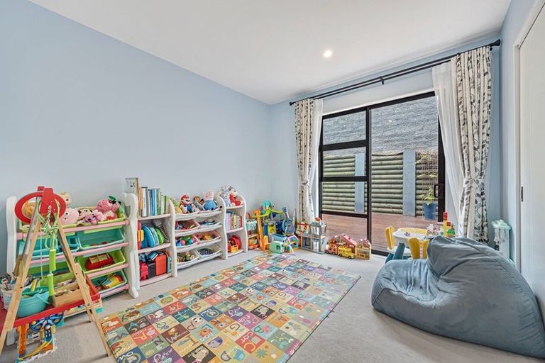 Photo of property in 26 Windlass Street, Long Bay, Auckland, 0630