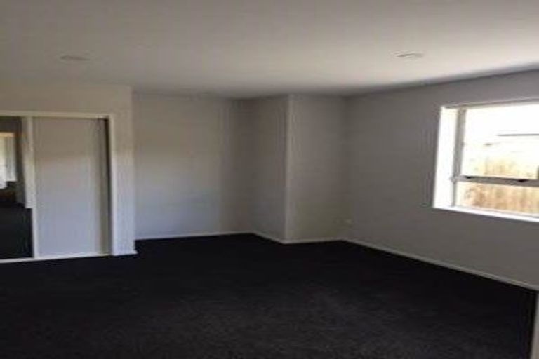 Photo of property in 21 Monterey Place, Parklands, Christchurch, 8083
