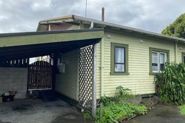 Photo of property in 1100 Karamu Road North, Mayfair, Hastings, 4122