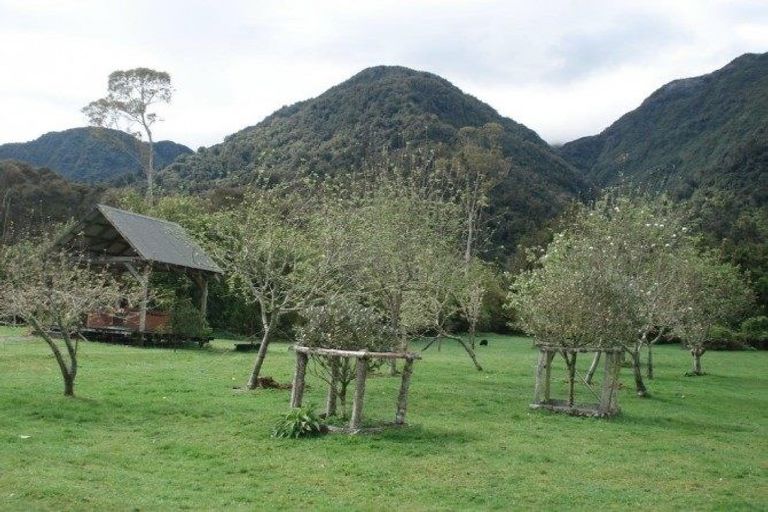 Photo of property in 2147 Lake Brunner Road, Inchbonnie, Kumara, 7875