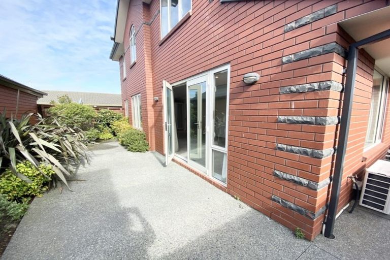 Photo of property in 17a Peverel Street, Riccarton, Christchurch, 8011