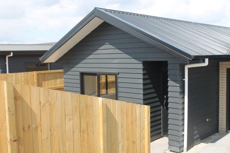 Photo of property in 2/18 Onukutara Place, Huntington, Hamilton, 3281