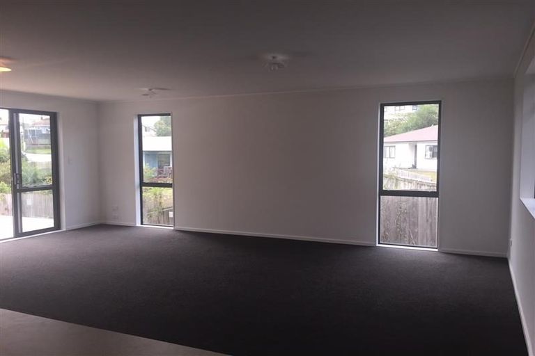Photo of property in 17a Aronui Terrace, Kelston, Auckland, 0602