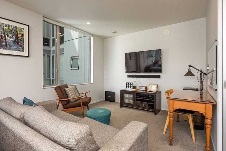 Photo of property in Trinity Apartments, 402/19 College Street, Te Aro, Wellington, 6011