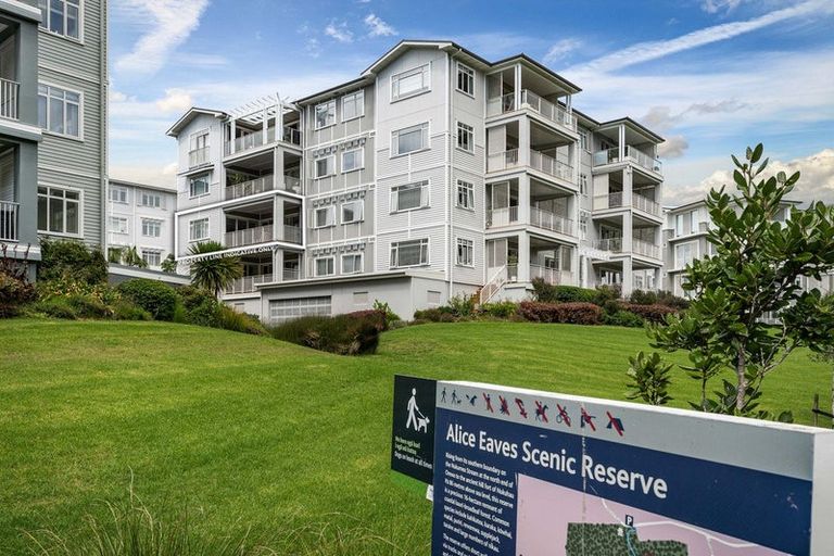 Photo of property in 96 Eaves Bush Parade, Orewa, 0931