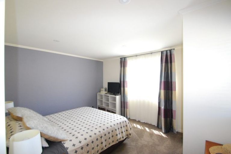 Photo of property in 12 Dee Street, Island Bay, Wellington, 6023