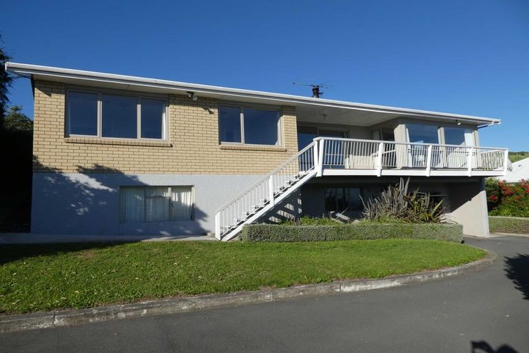Photo of property in 1/98 Moncks Spur Road, Redcliffs, Christchurch, 8081
