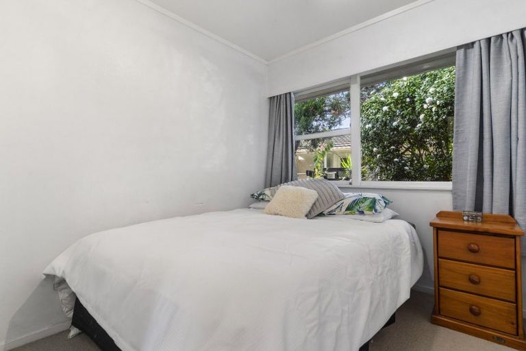 Photo of property in 16 Ashdown Place, Pahurehure, Papakura, 2113