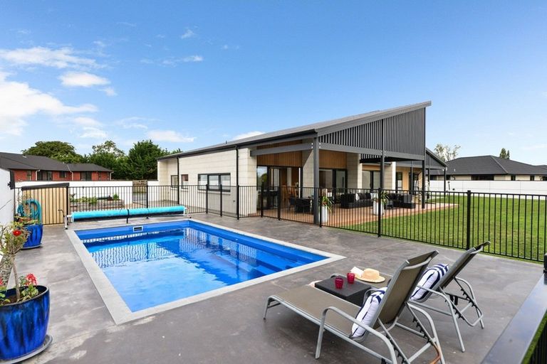 Photo of property in 8d East Ridge Grove, Newstead, Hamilton, 3286