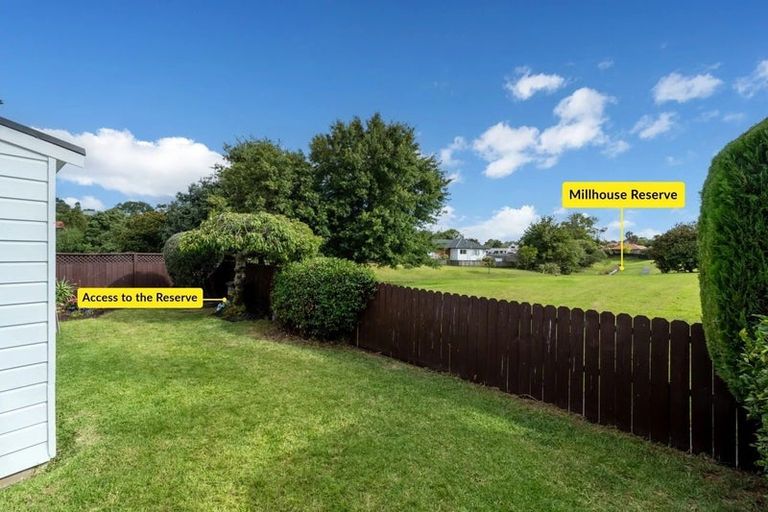 Photo of property in 2/17 Daria Place, Northpark, Auckland, 2013