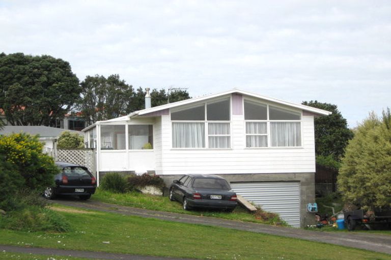 Photo of property in 7b Poharama Place, Marfell, New Plymouth, 4310