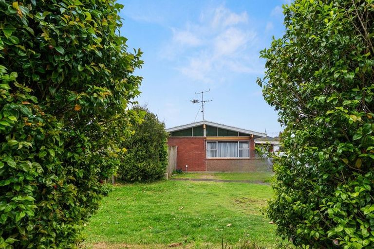 Photo of property in 53 Centreway Road, Orewa, 0931