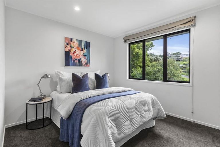 Photo of property in 129b Rangatira Road, Beach Haven, Auckland, 0626