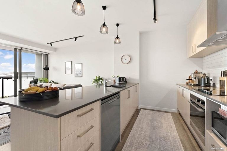 Photo of property in 10/4161 Great North Road, Glen Eden, Auckland, 0602