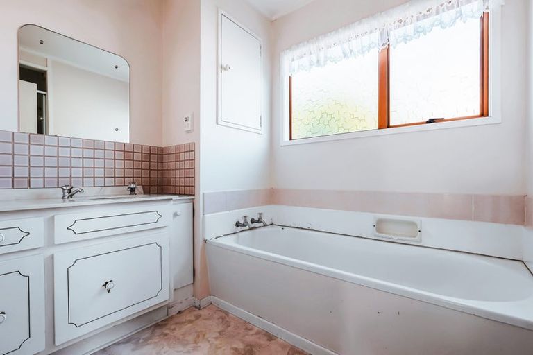 Photo of property in 9 Kempton Place, Richmond Heights, Taupo, 3330