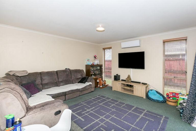 Photo of property in 18 Gardenia Close, Melville, Hamilton, 3206