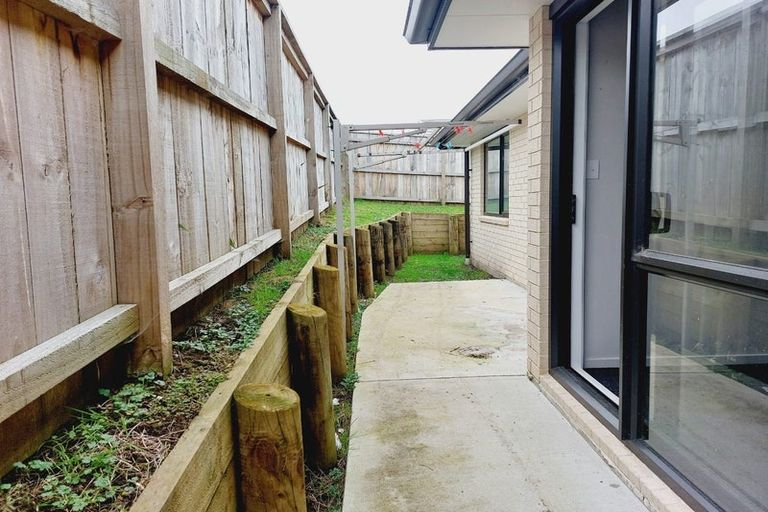 Photo of property in 27 Leathem Crescent, Pokeno, 2402