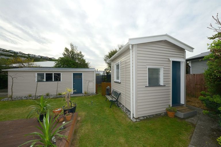 Photo of property in 45 Taupata Street, Redcliffs, Christchurch, 8081
