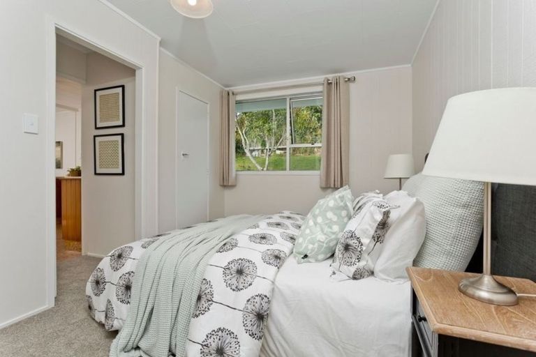 Photo of property in 18 Wykeham Place, Glenfield, Auckland, 0629