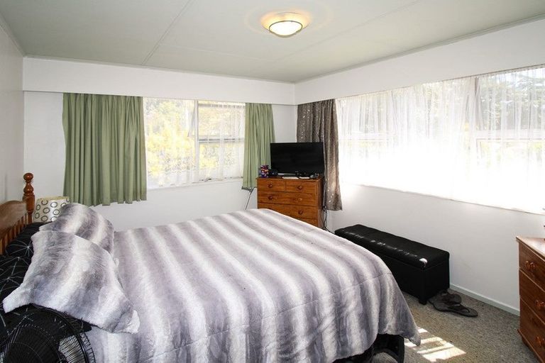 Photo of property in 78 Victoria Street, Carterton, 5713