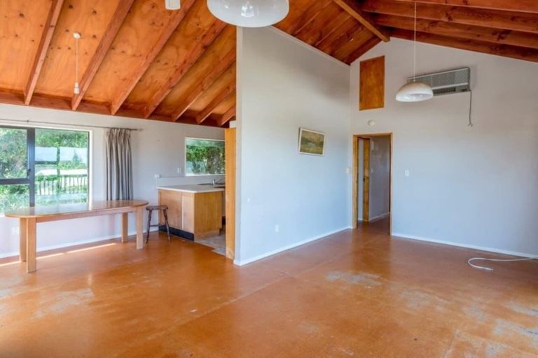 Photo of property in 11 Jane Street, Waikanae Beach, Waikanae, 5036