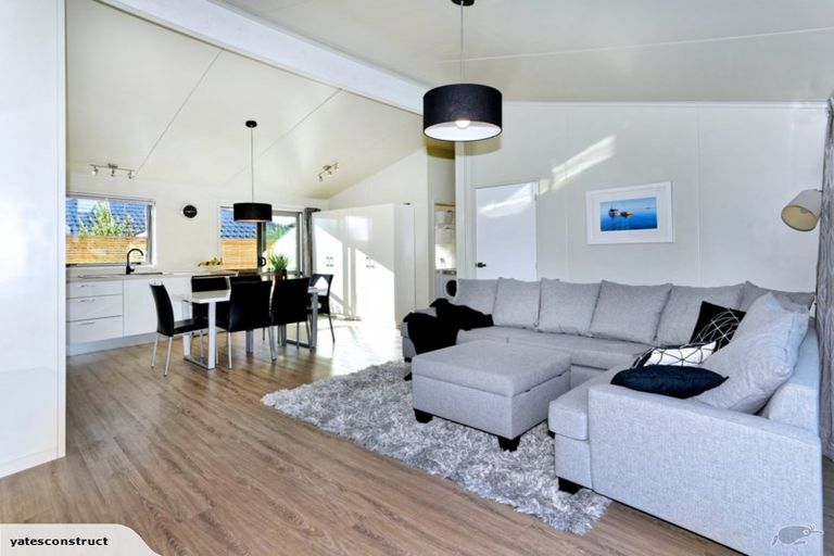 Photo of property in 3a Kingsbridge Drive, Burwood, Christchurch, 8083