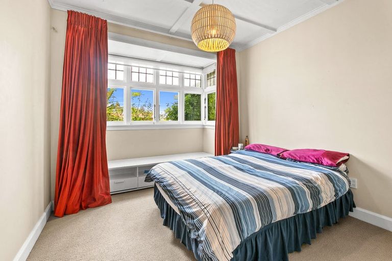 Photo of property in 43 Cameron Street, New Plymouth, 4310