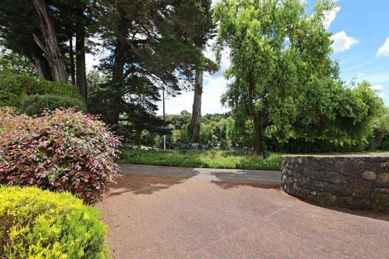 Photo of property in 139a Flanshaw Road, Te Atatu South, Auckland, 0610