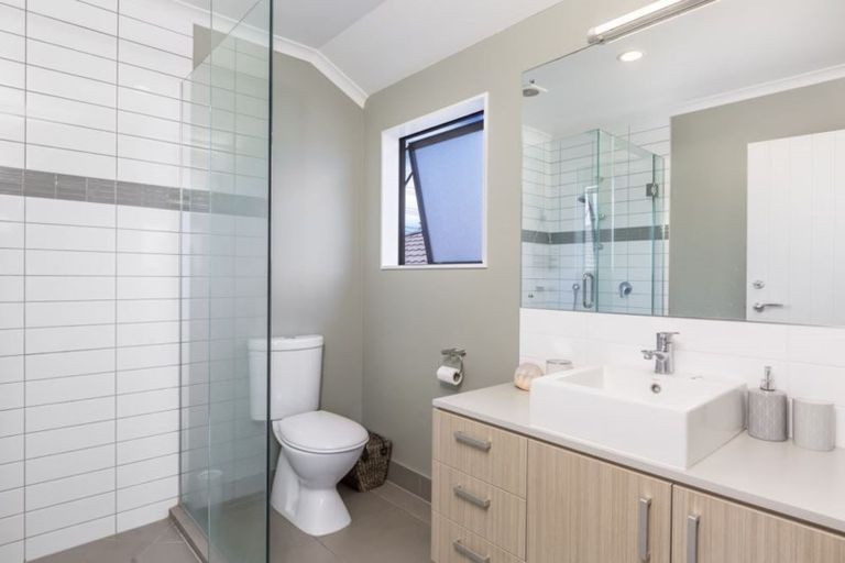 Photo of property in 131 Vipond Road, Stanmore Bay, Whangaparaoa, 0932