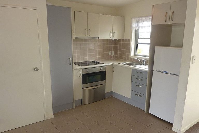 Photo of property in 4/33 Kenderdine Road, Papatoetoe, Auckland, 2025