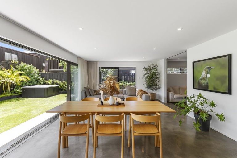 Photo of property in 35a Montgomery Avenue, Belmont, Auckland, 0622