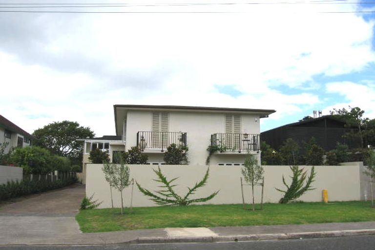 Photo of property in 2/17 Cecil Road, Milford, Auckland, 0620