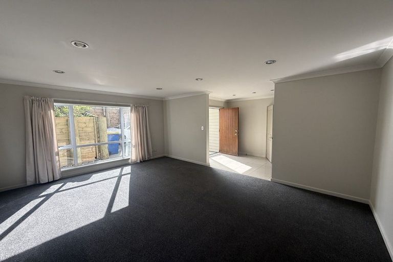 Photo of property in 111a Triangle Road, Massey, Auckland, 0614
