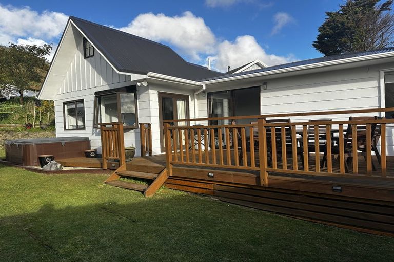 Photo of property in 18 Otira Grove, Kelson, Lower Hutt, 5010