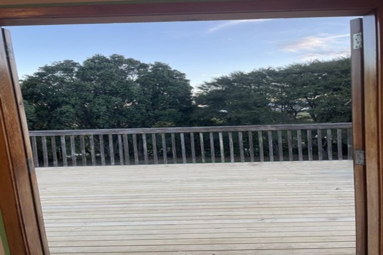 Photo of property in 149 Matipo Road, Te Atatu Peninsula, Auckland, 0610