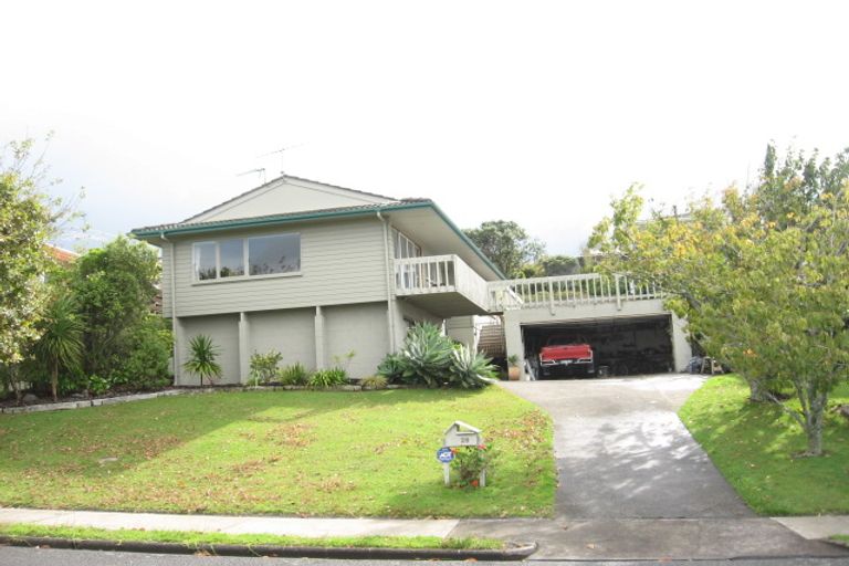 Photo of property in 28 Haseler Crescent, Howick, Auckland, 2014