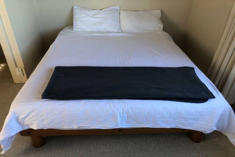 Photo of property in 63 Houghton Bay Road, Houghton Bay, Wellington, 6023