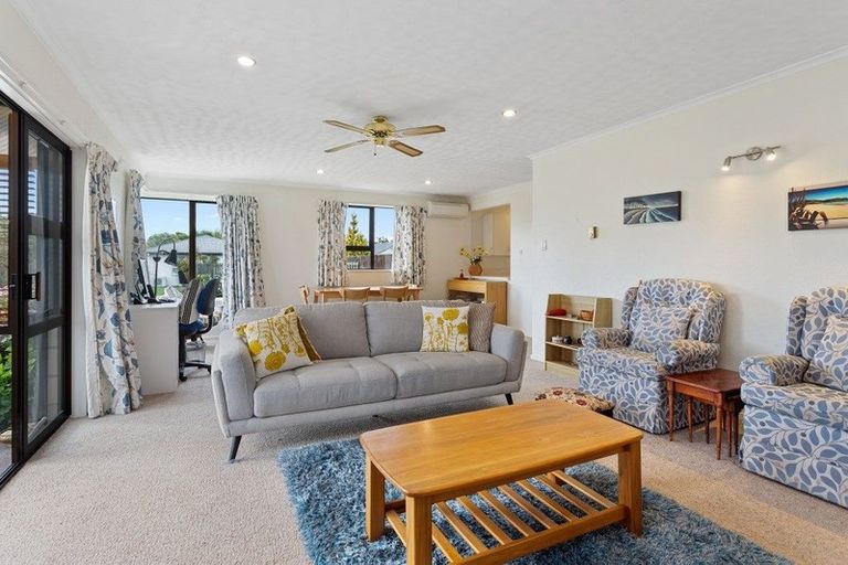 Photo of property in 41 Kowhai Avenue, Rangiora, 7400