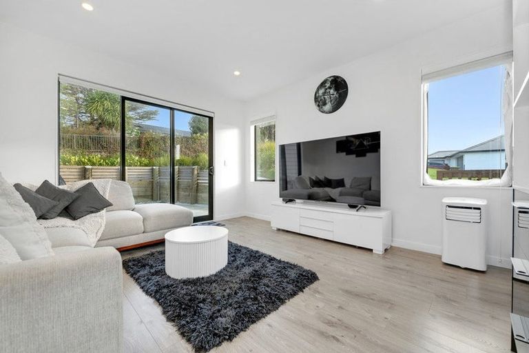 Photo of property in 32 Jabal Crescent, Totara Park, Auckland, 2105