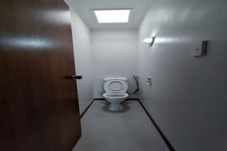 Photo of property in 1/22 Craig Road, Milford, Auckland, 0620