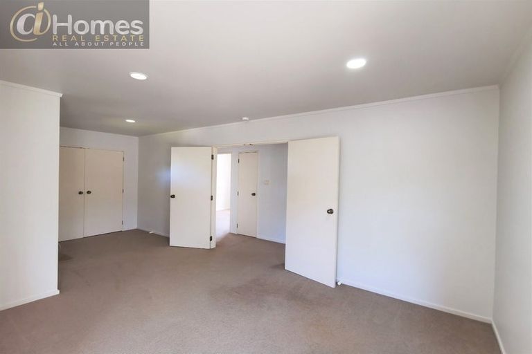 Photo of property in 2/174 Lake Road, Northcote, Auckland, 0627