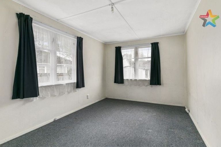 Photo of property in 1/1159 High Street, Taita, Lower Hutt, 5011