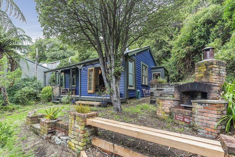 Photo of property in 2 Haines Terrace, Aro Valley, Wellington, 6021