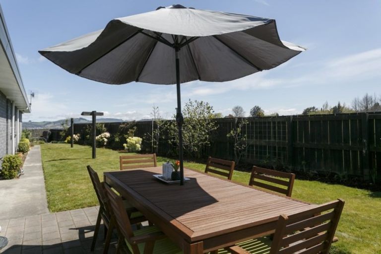 Photo of property in 92 Harvey Street, Waipahihi, Taupo, 3330