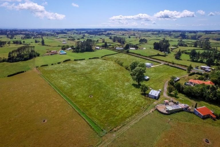 Photo of property in 1250 Mangorei Road, Mangorei, New Plymouth, 4371