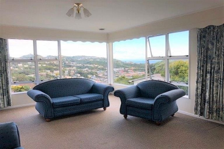 Photo of property in 21 Seatoun Heights Road, Miramar, Wellington, 6022