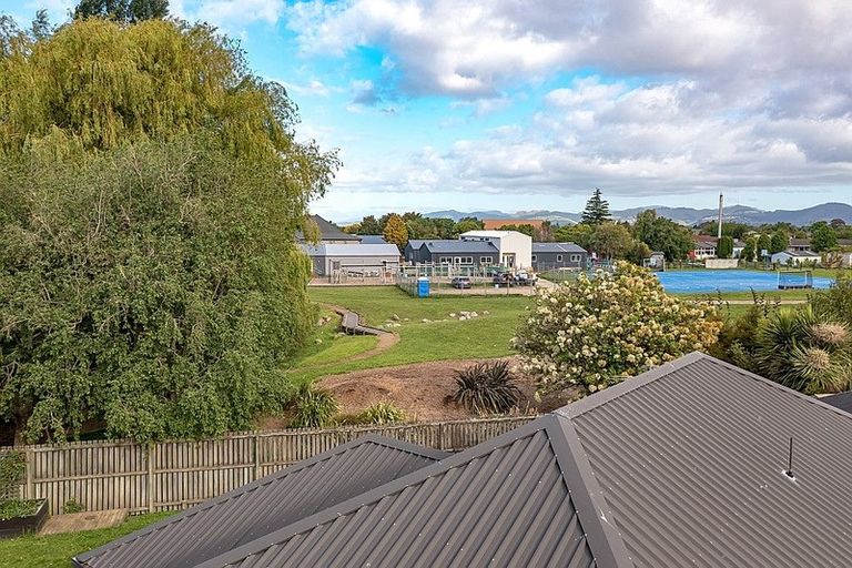 Photo of property in 2/45b Trafford Street, Harewood, Christchurch, 8051