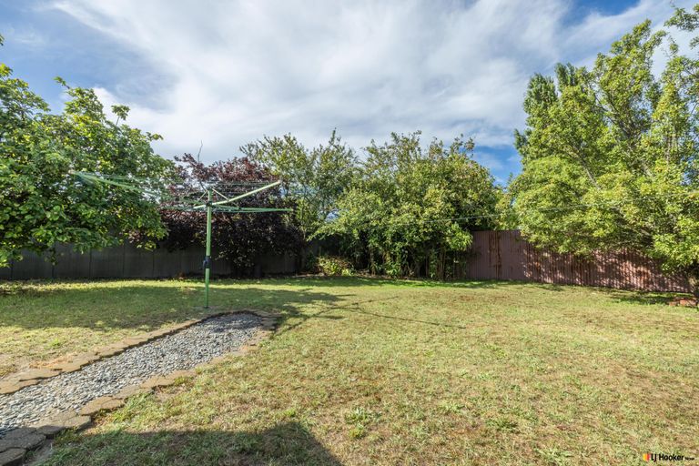 Photo of property in 15 Merrington Crescent, Aranui, Christchurch, 8061