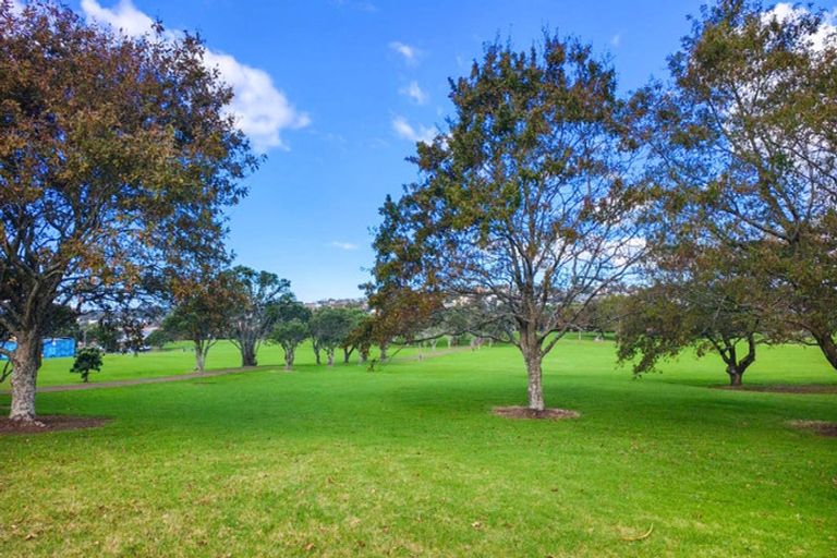 Photo of property in 2/14 Chip Grove, Sunnyhills, Auckland, 2010